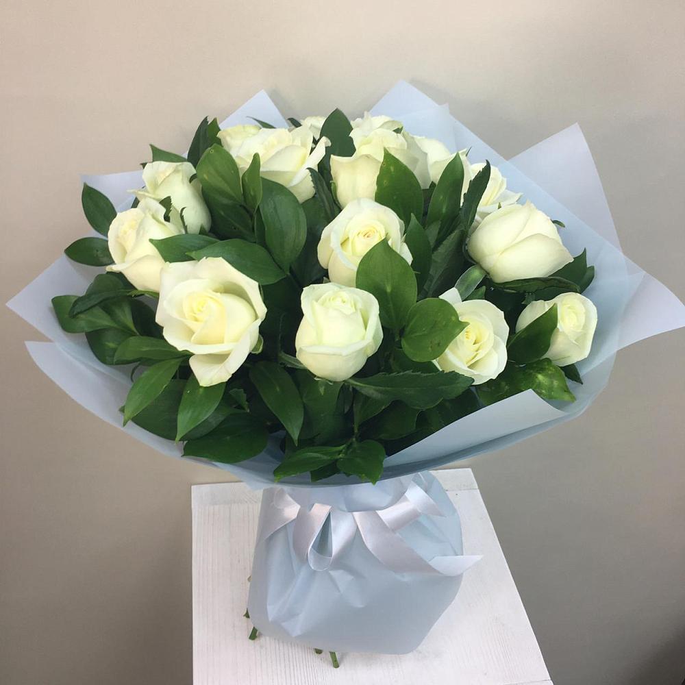 Букет 15 Белых роз Проуд в Железнодорожный Московская область