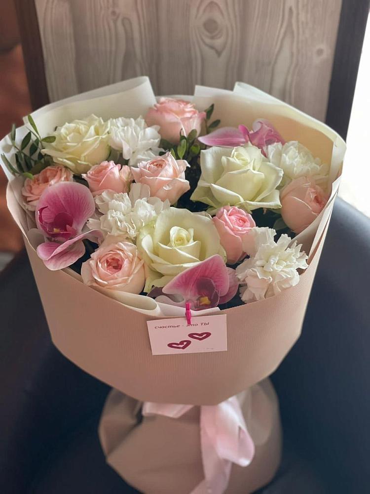 Букет цветов из: Орхидеи, Розы и Гвоздики в Железнодорожный Московская область