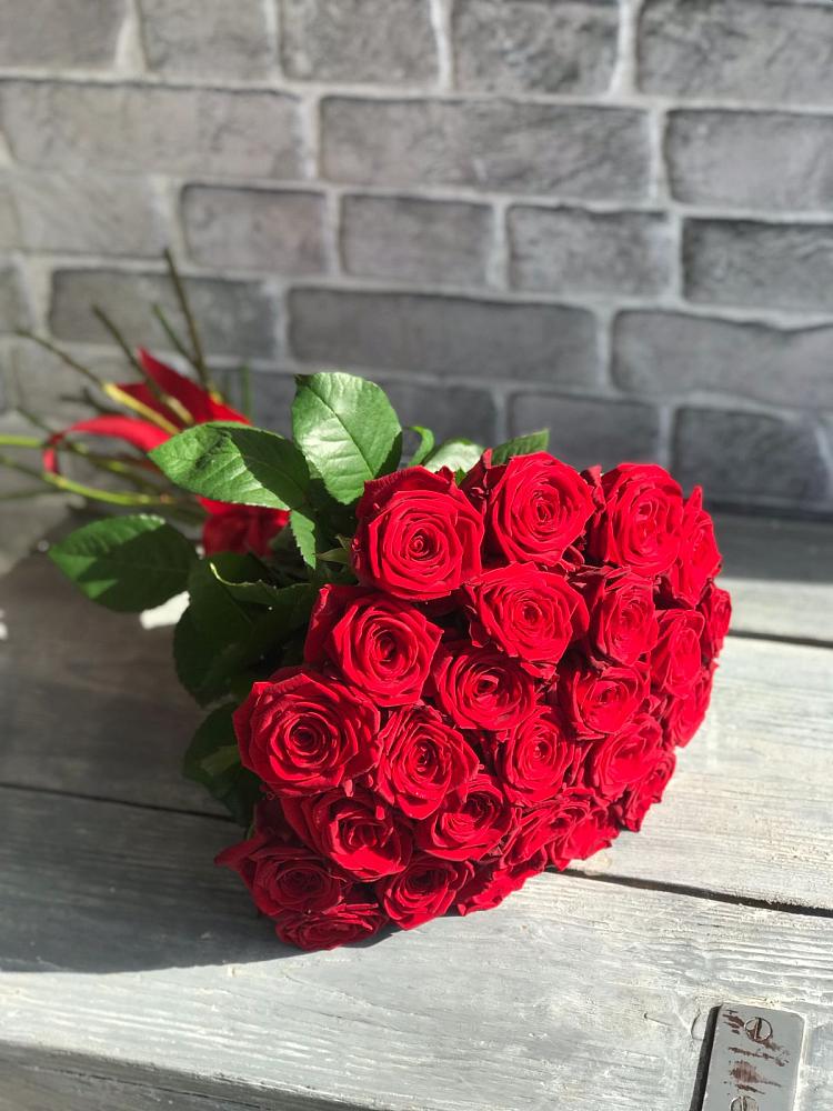 Букет Красные розы Фридом в Железнодорожный Московская область