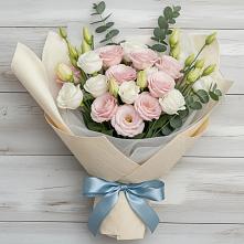 Букет цветов из:  Лизиантусы в Железнодорожный Московская область