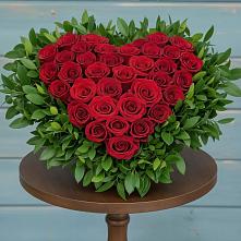 Цветочная композиция из Розы в виде сердца в Железнодорожный Московская область