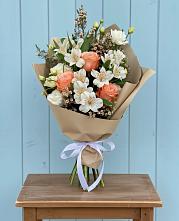 Букет цветов из:  Альстромерии, Лизиантусы, Розы и Хризантемы #REPLACE_PRED# Железнодорожный Московская область