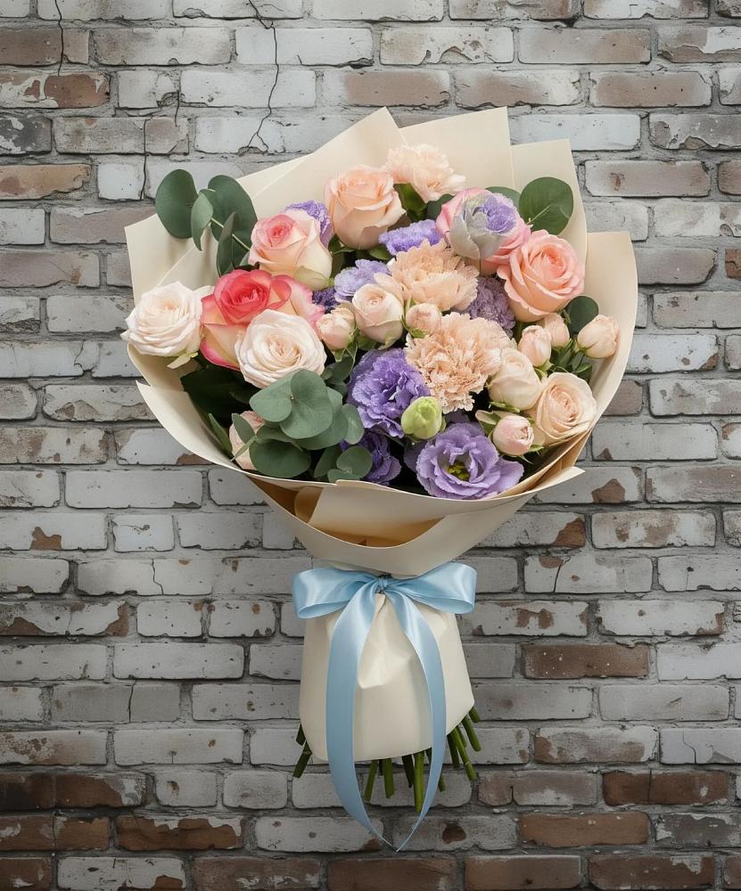 Букет цветов из: Розы, Лизиантусы и Гвоздики в Железнодорожный Московская область