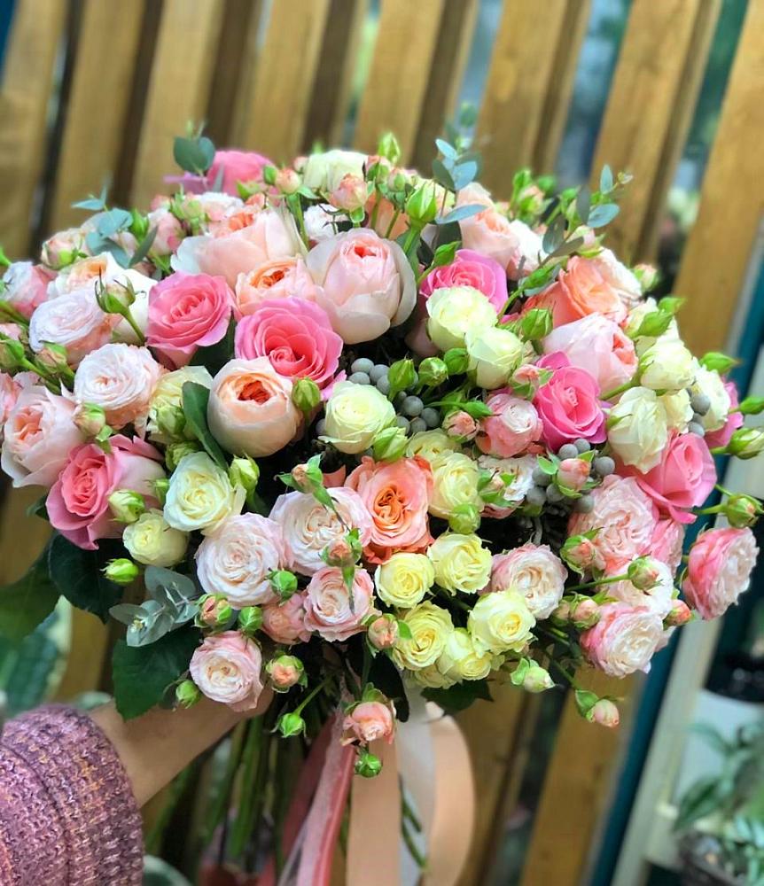 Букет цветов из: Розы в Железнодорожный Московская область