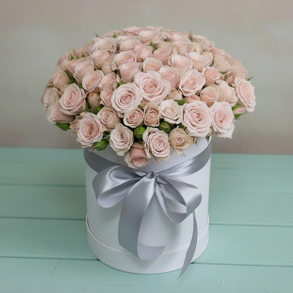 Цветочная композиция из Розы в шляпной коробке в Железнодорожный Московская область